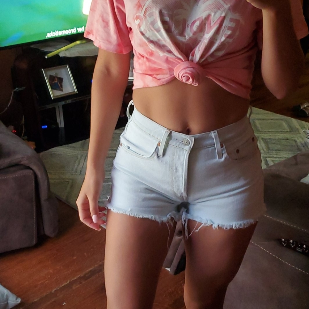 High waist 501 levi's shorts.